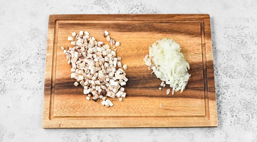 Новогодний салат «Лошадь»: шаг 2