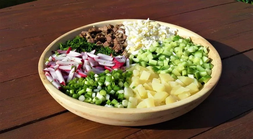 Окрошка мясная на квасе: шаг 2