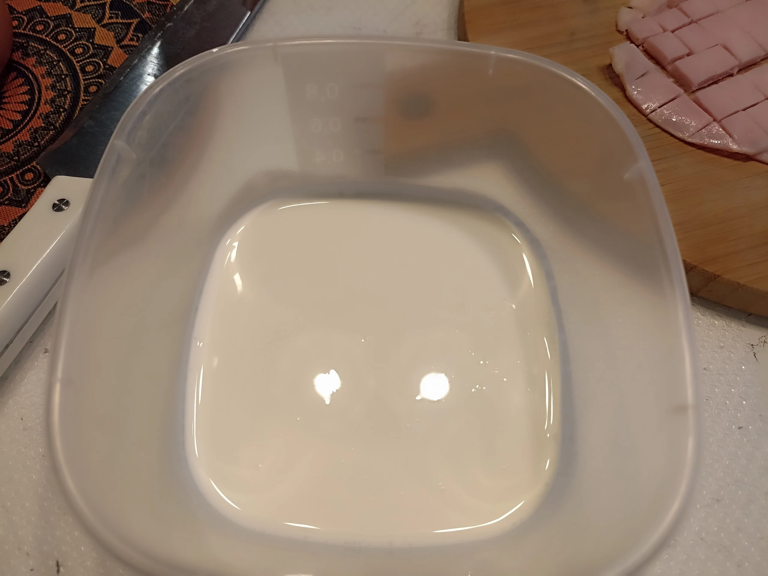 Шаг 2: Омлет с ветчиной, помидорами и сыром в мультипекаре