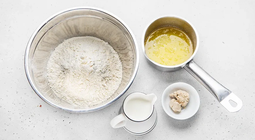 Осетинский пирог с курицей и сыром: шаг 2