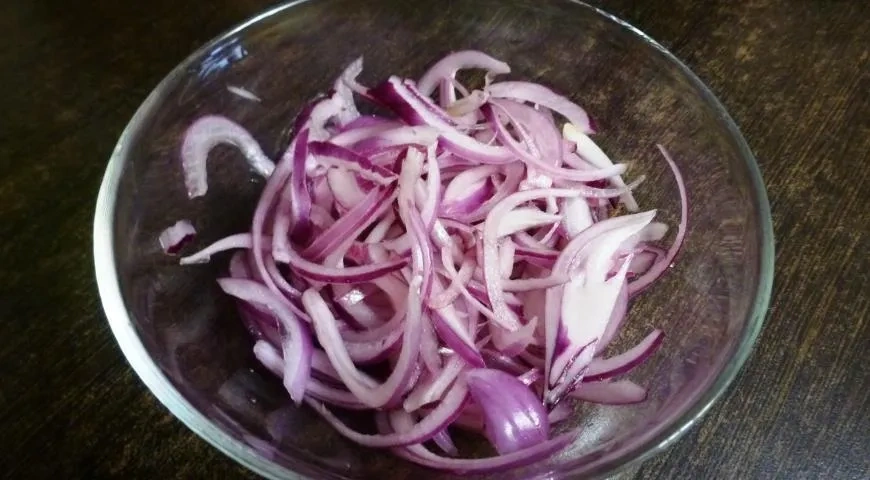 Острая закуска из свиных ушей: шаг 2