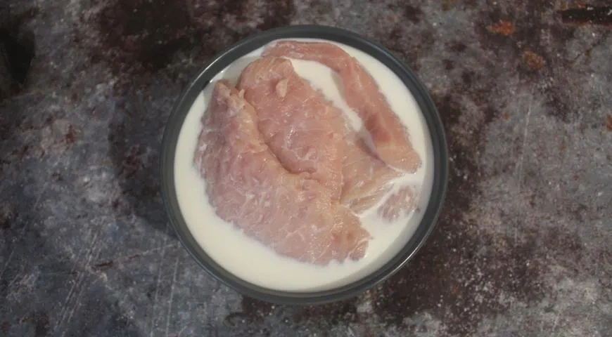 Отбивные из свинины на сковороде: шаг 2