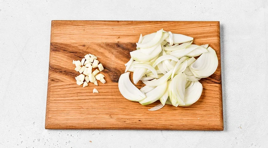 Овощное рагу в кастрюле: шаг 2