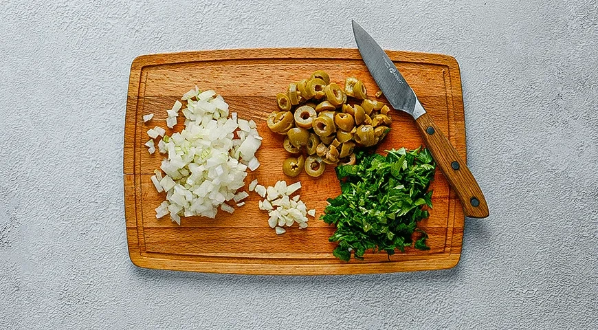 Паста с томатами и тунцом: шаг 2