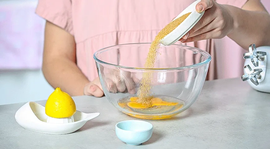 Печенье «Мадлен» с маракуйей: шаг 2