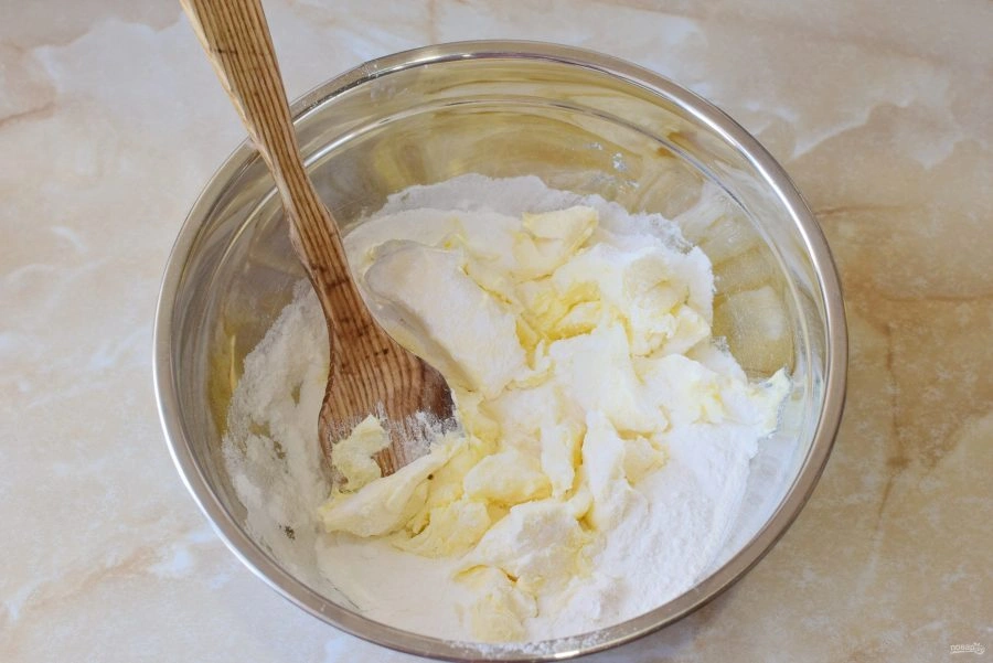 Шаг 2: Печенье орешки со сгущенкой