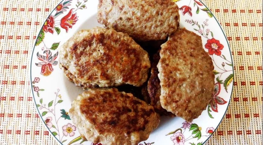 Печеночные оладьи с огуречным соусом: шаг 2