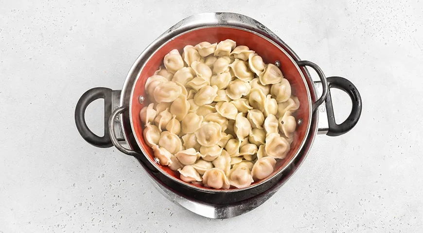 Пицца из пельменей: шаг 2