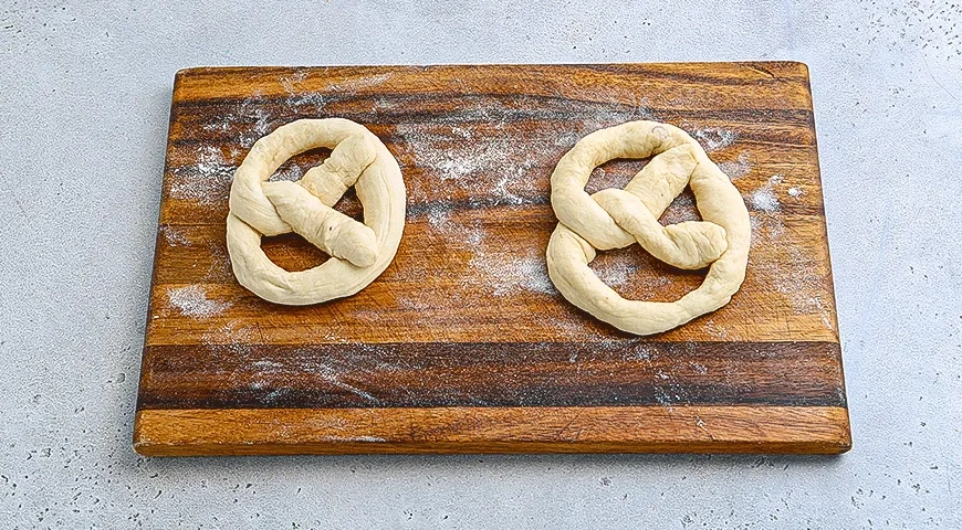 Пицца-крендель: шаг 2