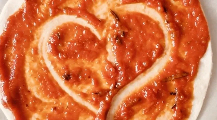 Пицца с сыром на тонком тесте: шаг 2