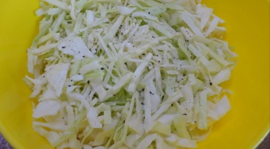 Пирог из белокочанной капусты: шаг 2