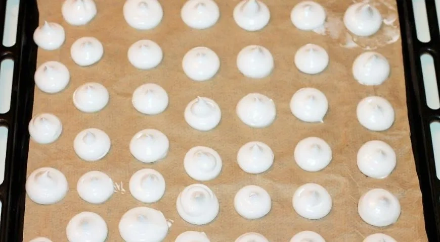 Пирог "Муравейник" с безе и джемом "Махеевъ" к 8 марта: шаг 2