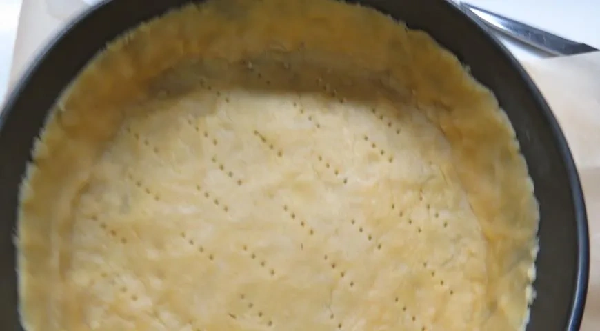 Пирог с голубым сыром и малиной: шаг 2