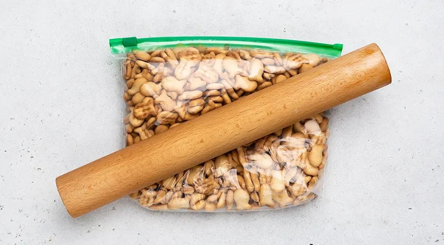 Пирожное Муравейник из печенья Рыбки: шаг 2