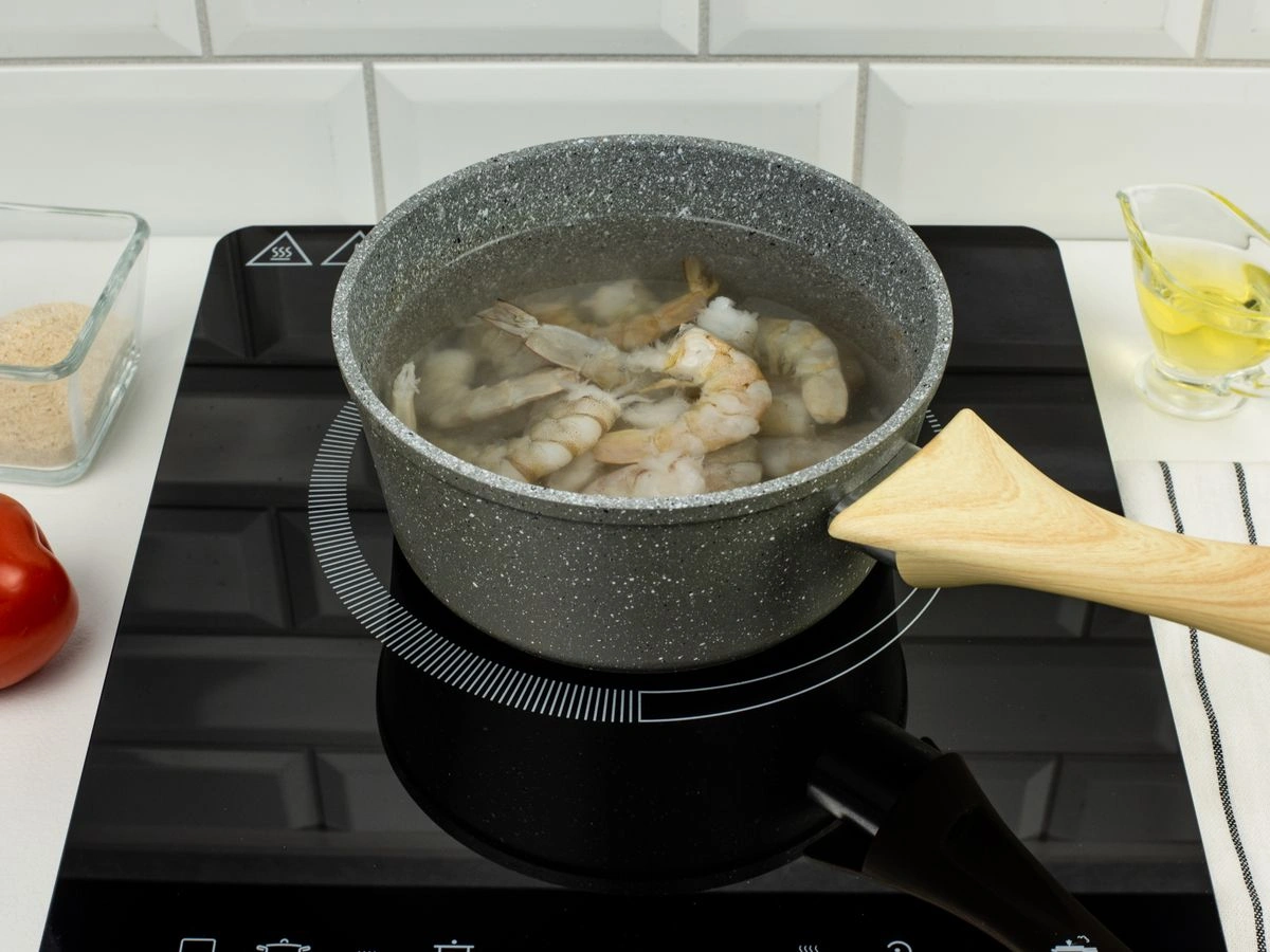 Шаг 2: Помидоры, фаршированные рисом и креветками