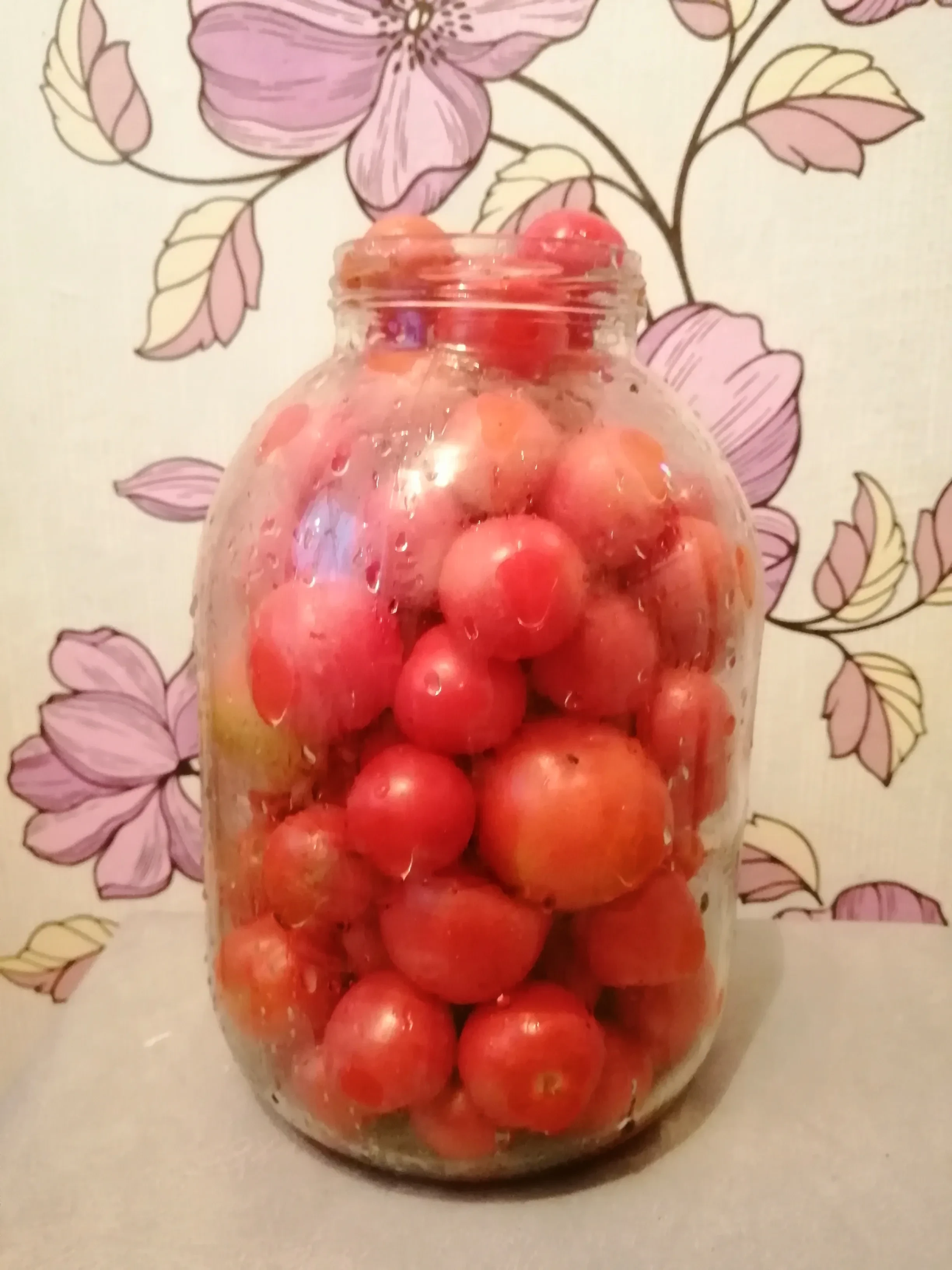 Консервированные помидоры на зиму: шаг 2