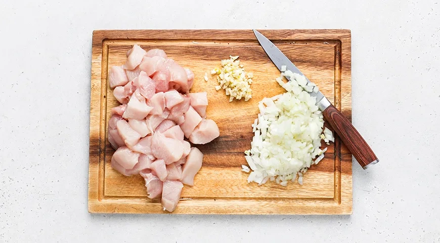 Птитим с курицей в сливочном соусе: шаг 2