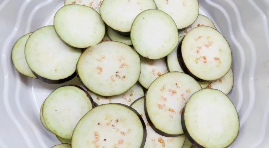 Рататуй с сыром фета: шаг 2