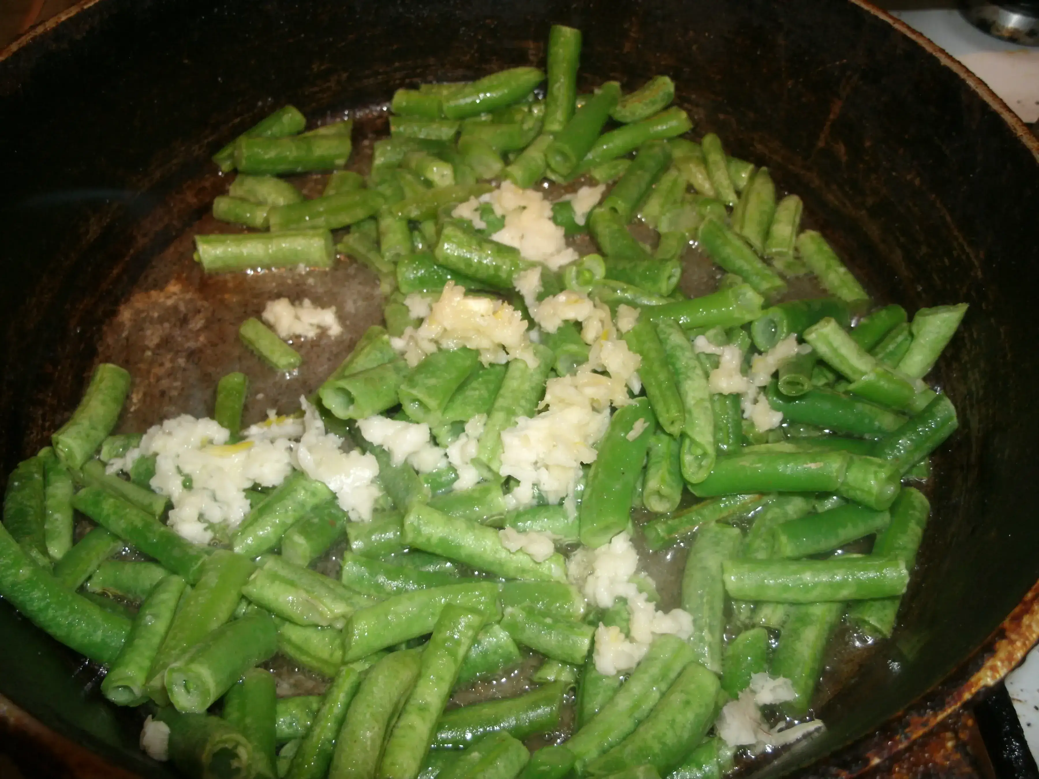 Рис с фасолью и яйцом: шаг 2