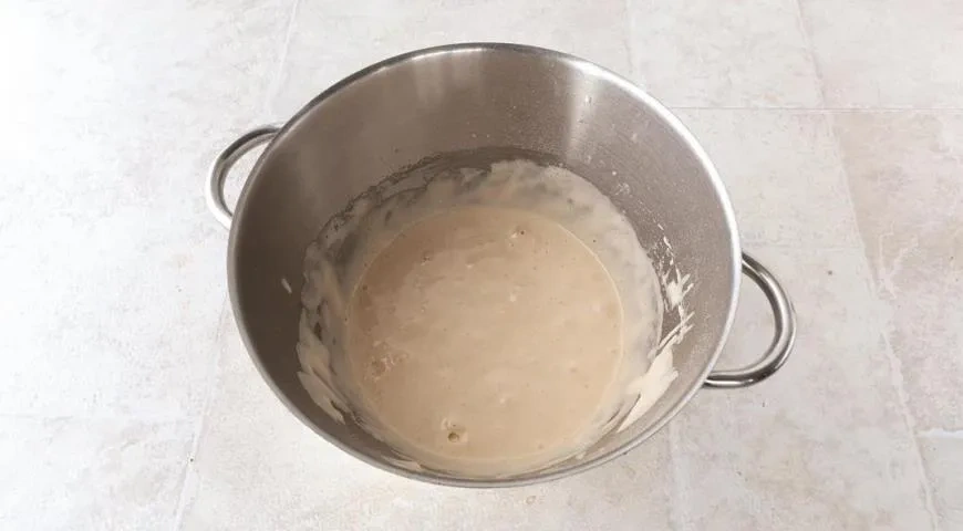 Рулет с клюквой и апельсиновым маскарпоне: шаг 2