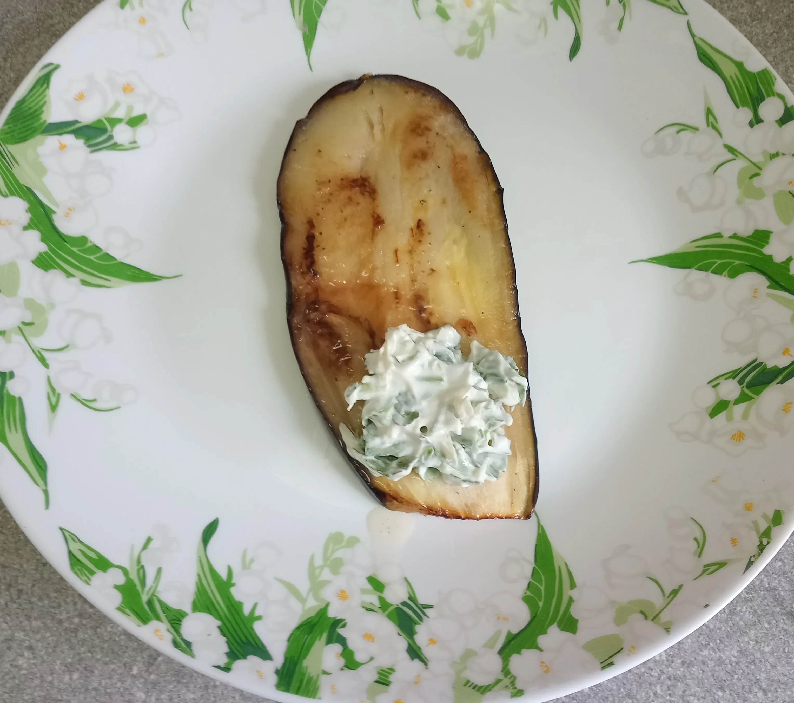 Рулетики из баклажанов с гранатом: шаг 2