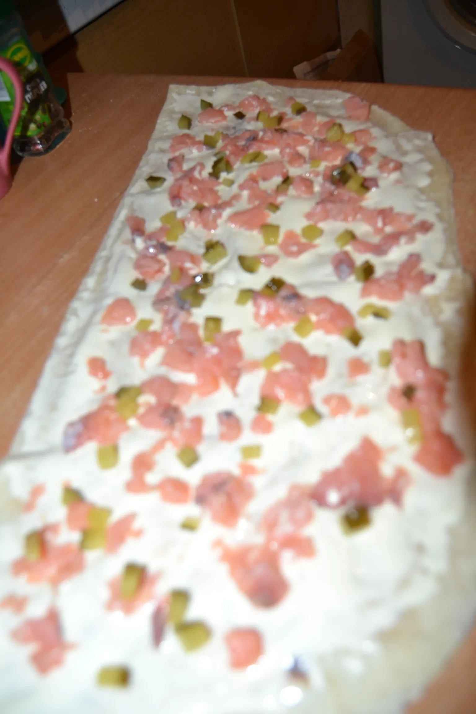 Рулеты из лаваша с красной рыбой: шаг 2