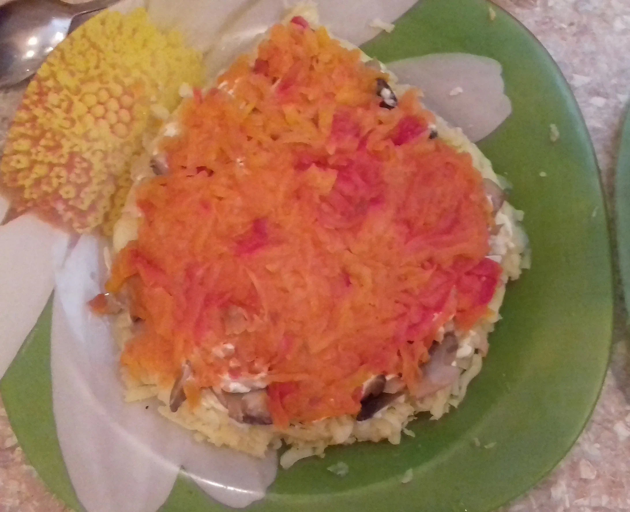 Салат «Ёжик»: шаг 2