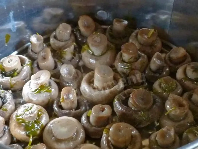 Салат Грибная полянка: шаг 2