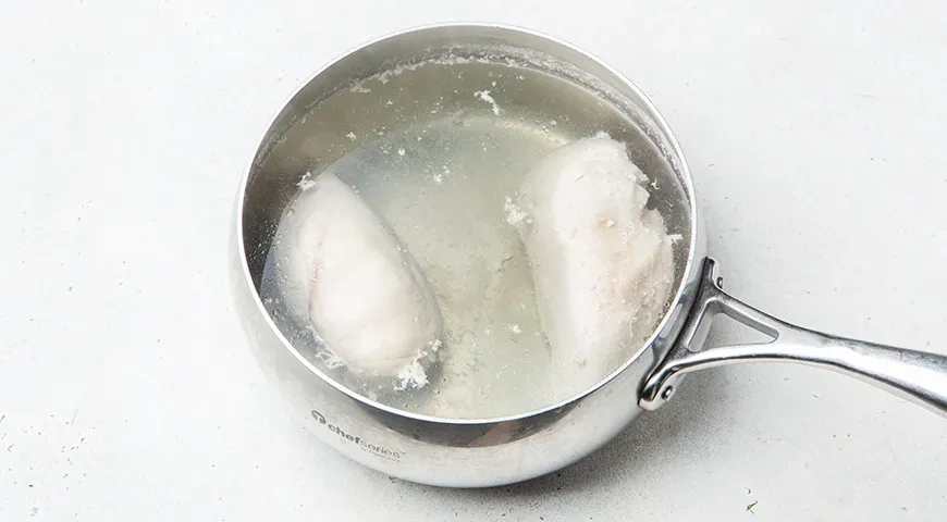 Салат «Грибное лукошко» с опятами: шаг 2