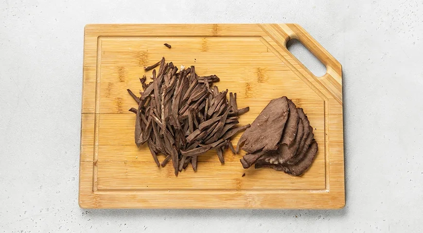 Салат из говяжьего сердца: шаг 2