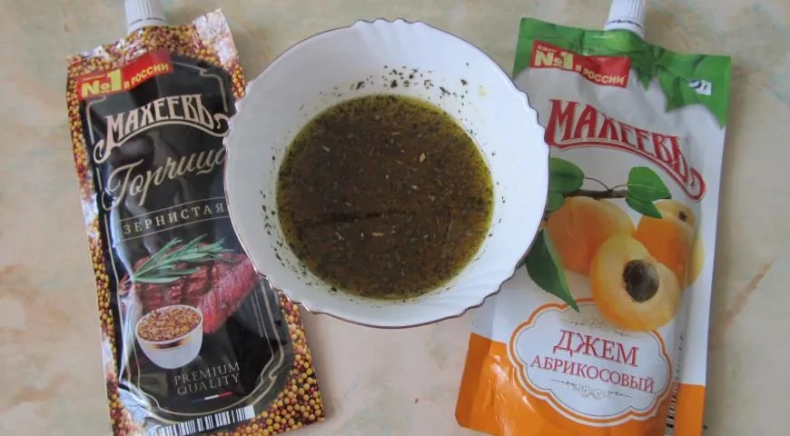 Салат из мидий с джемом Махеевъ к 14 февраля: шаг 2