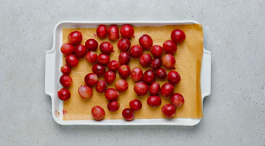 Салат из полбы с виноградом: шаг 2