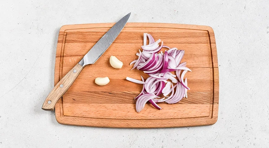 Салат «Лаззат» с хрустящими баклажанами: шаг 2