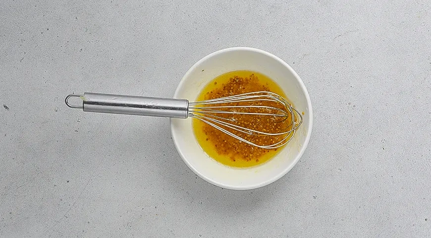 Салат с бурратой, хурмой и хамоном: шаг 2