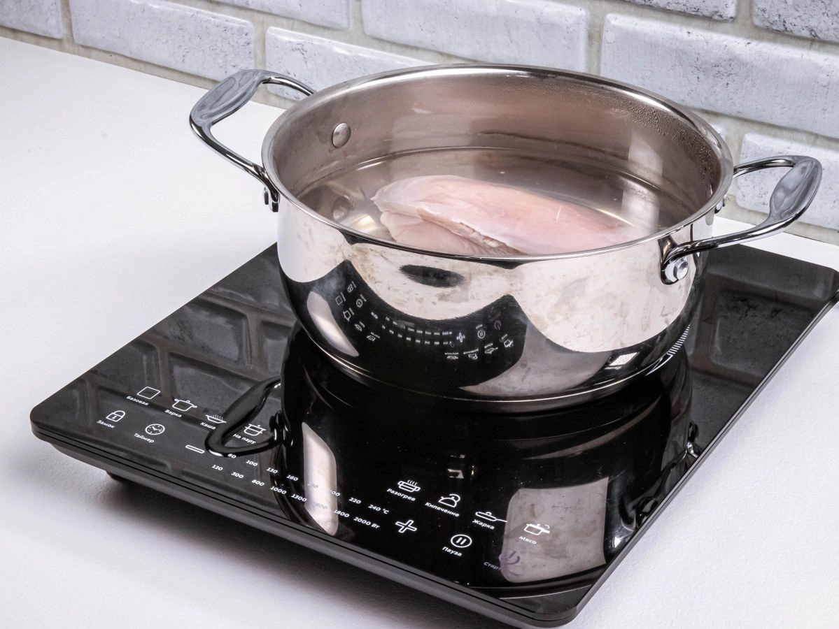 Шаг 2: Салат с курицей и ананасами