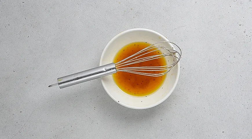 Салат с руколой, грушей и прошутто: шаг 2