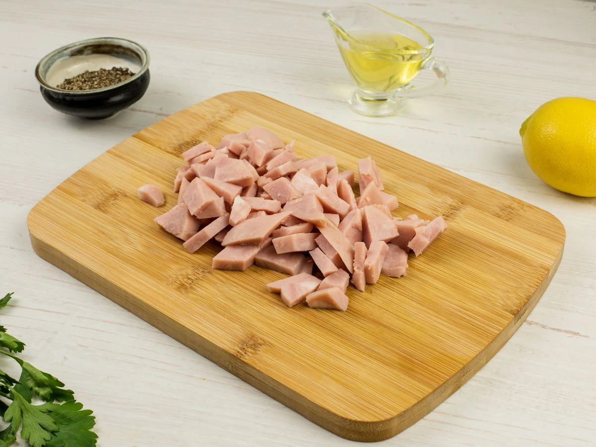 Шаг 2: Салат с ветчиной и творогом