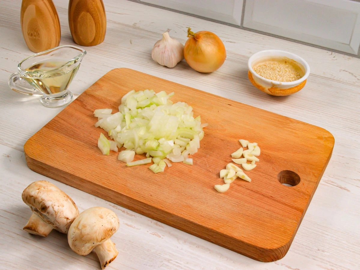 Шаг 2: Салат со стручковой фасолью и шампиньонами