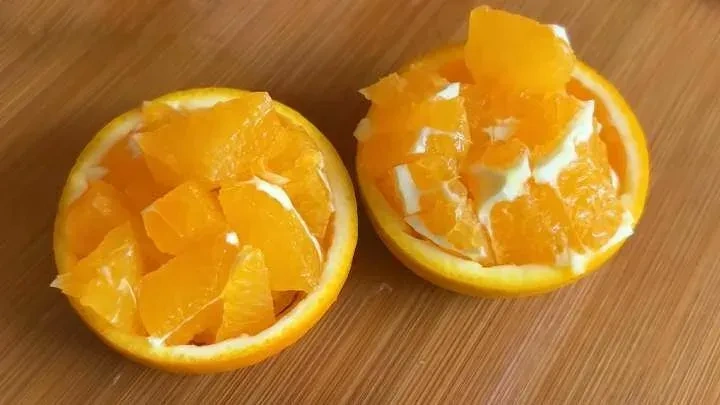 Салат с курицей, авокадо и апельсином: шаг 2