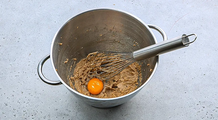 Сэндвичи из печенья с яблоками и мороженым: шаг 2