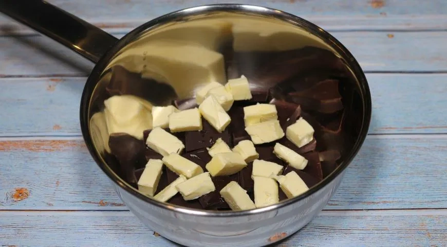 Шоколадный фондан с разрыхлителем: шаг 2