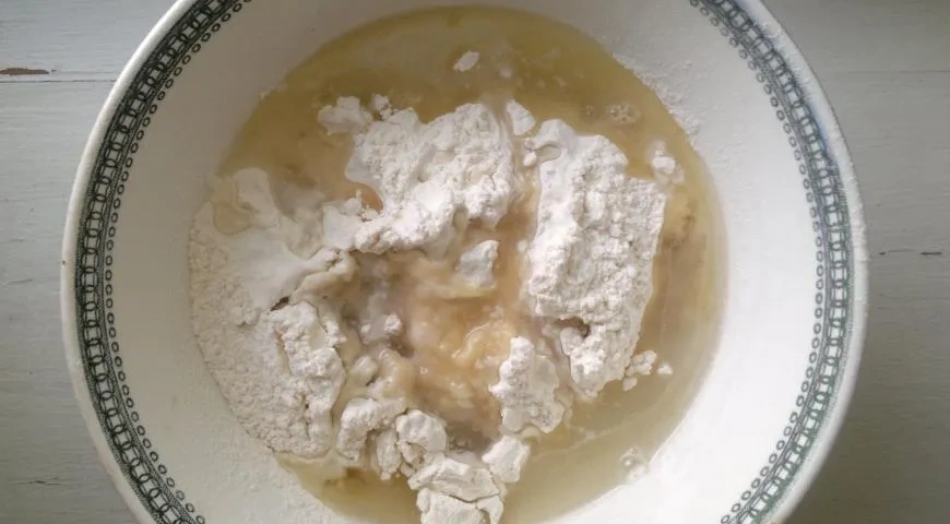 Штрудель с яблоками и грушами: шаг 2