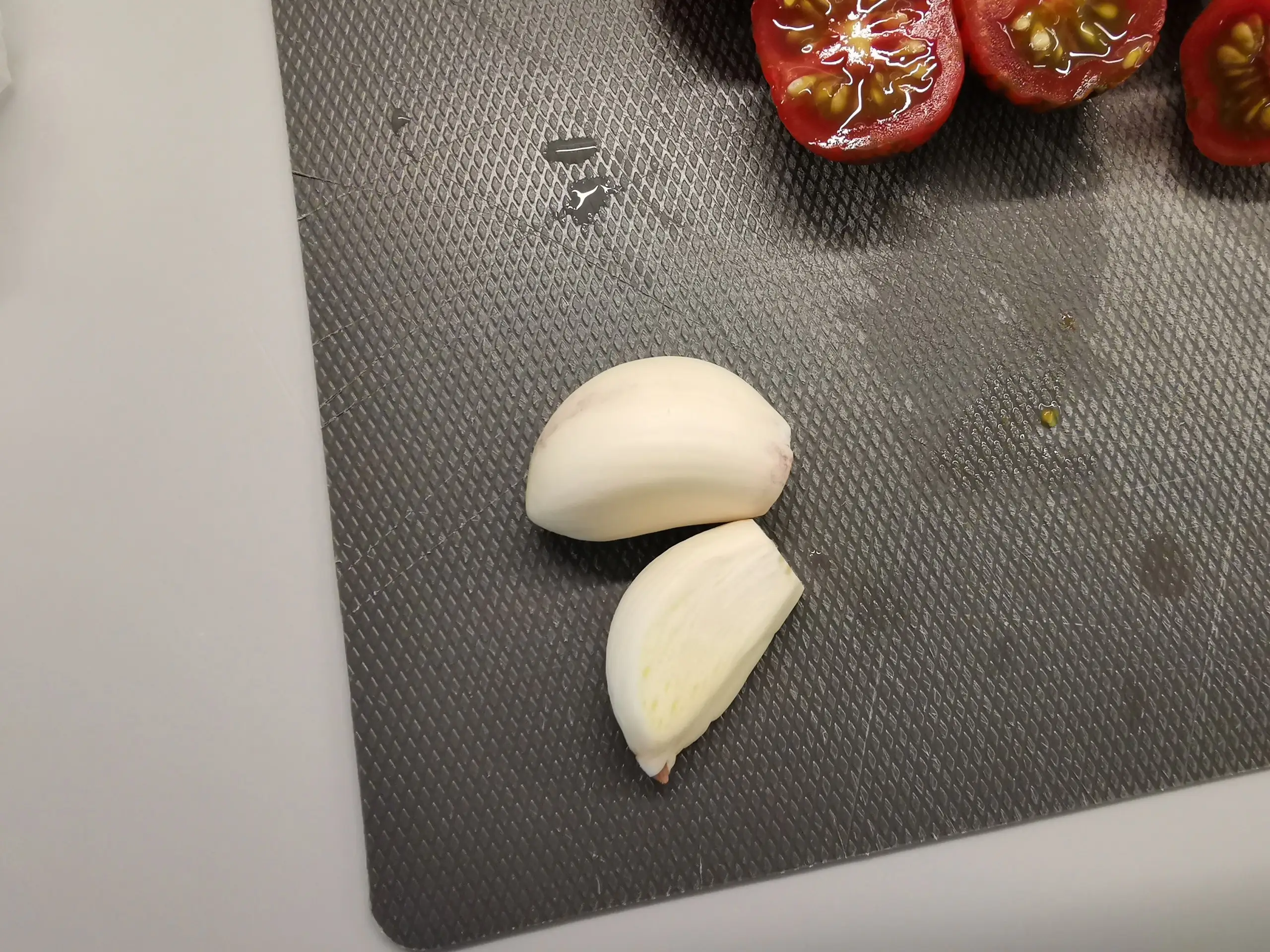 Шаг 2: Сливочно-сырный соус