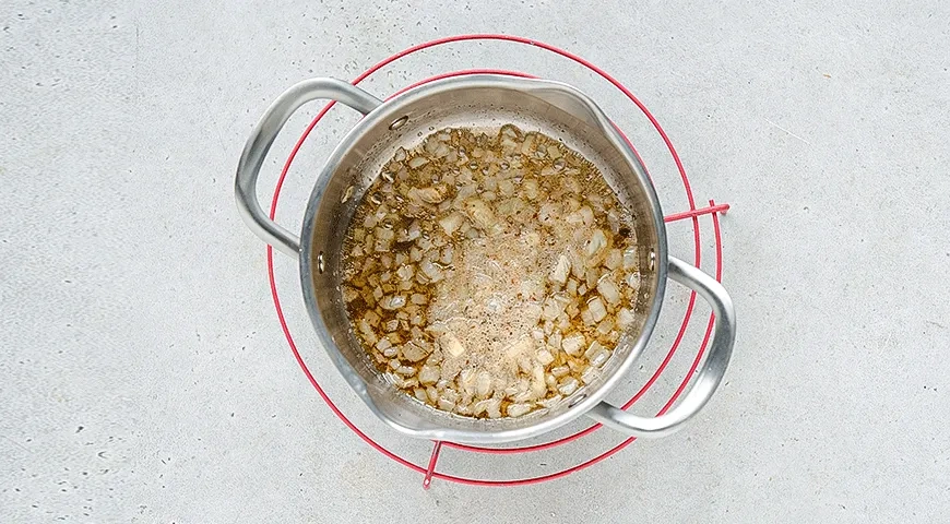 Сливочный суп с брокколи и картошкой: шаг 2