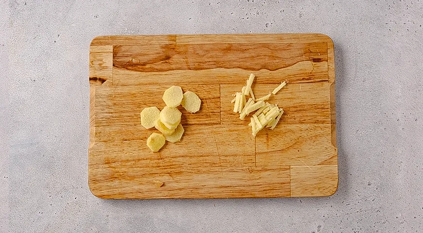 Сливовый чатни с яблоками, имбирем и луком: шаг 2