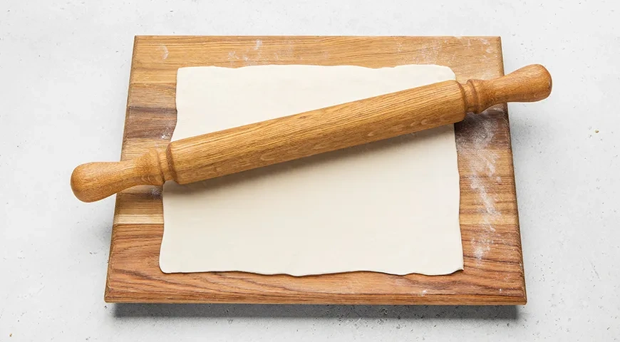 Слойки с повидлом: шаг 2