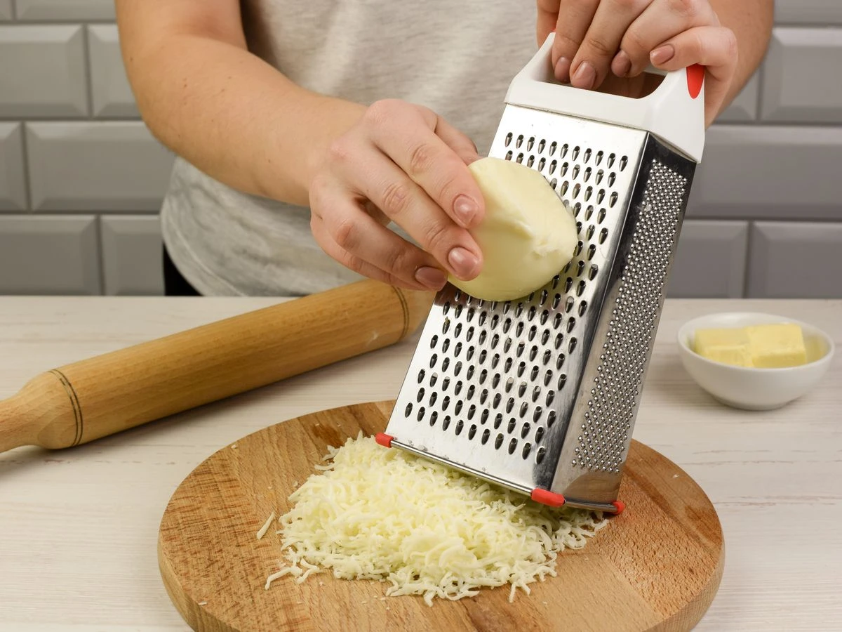 Шаг 2: Слойки с сыром