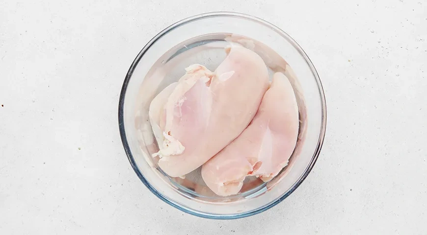 Сочная пастрома из куриной грудки: шаг 2