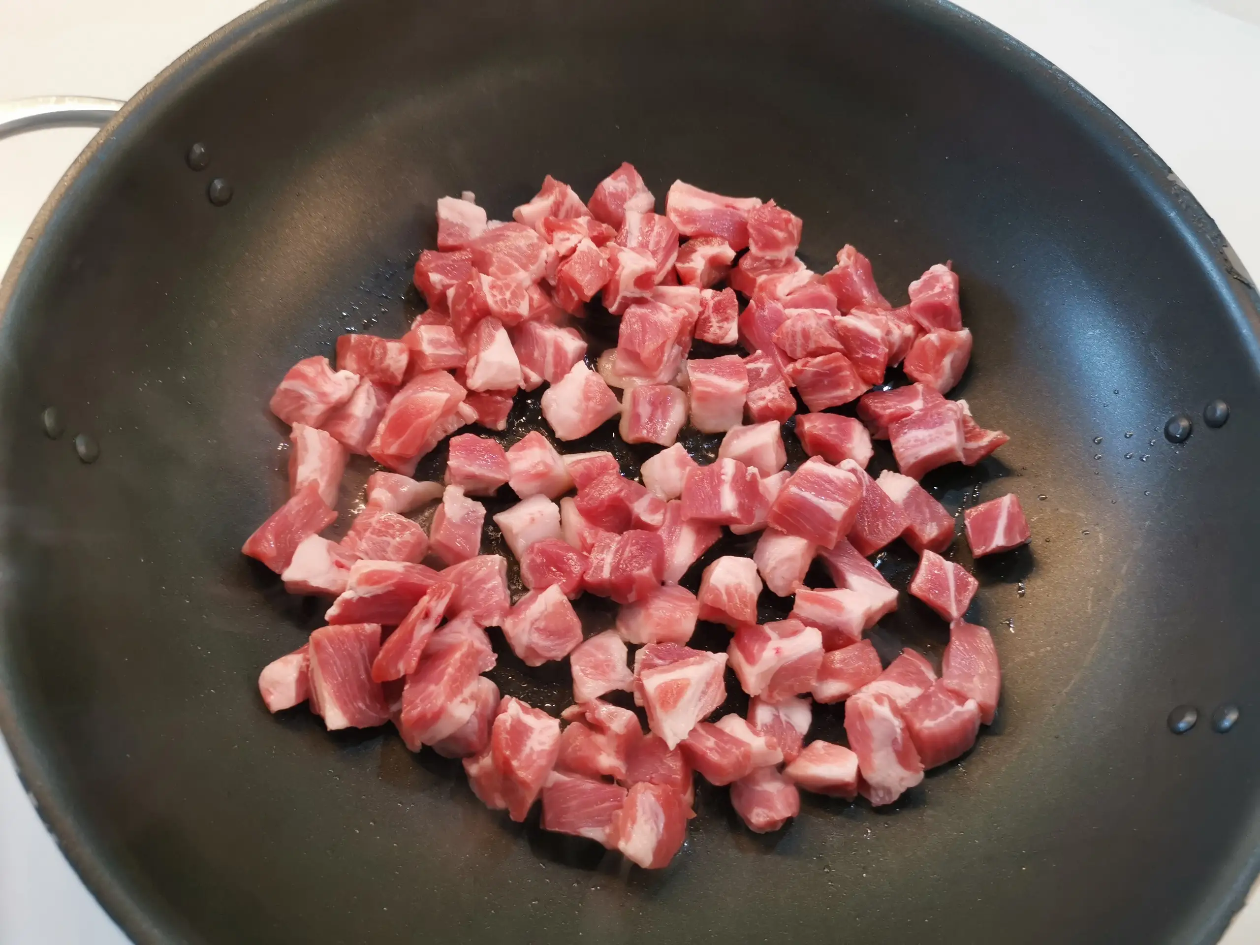 Шаг 2: Солянка со свининой