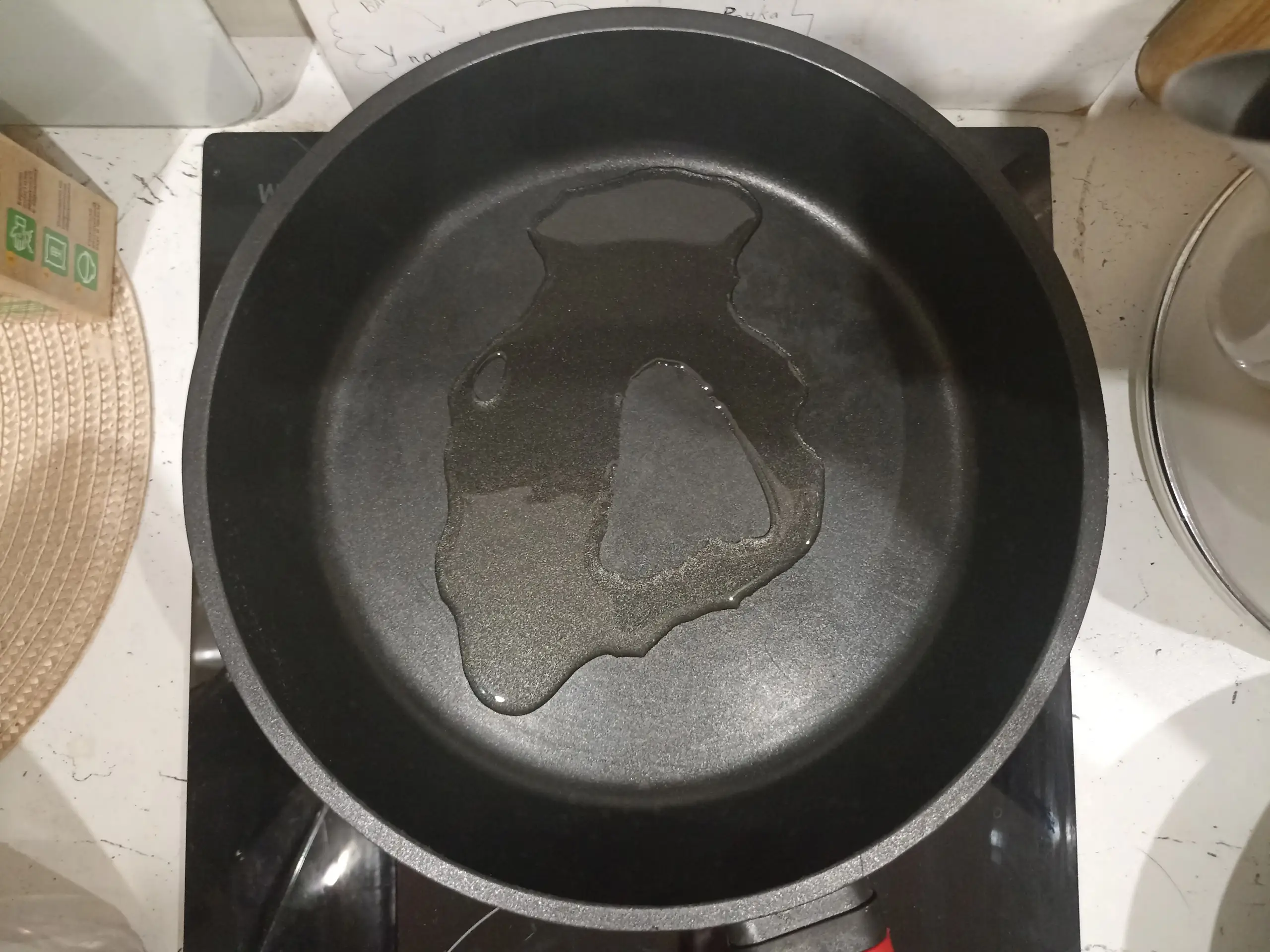 Шаг 2: Сосиски, тушенные с овощами